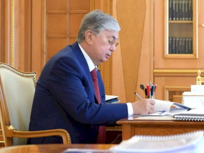 
                    Касым-Жомарт Токаев наградил людей искусства
                