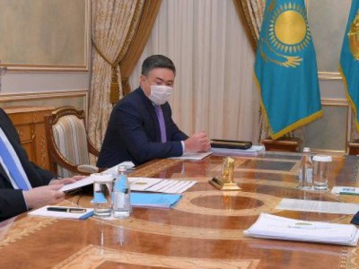 
                    Президент принял председателя Агентства по стратегическому планированию и реформам
                
