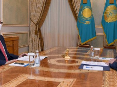 
                    Президент Казахстана принял председателя Сената Парламента
                