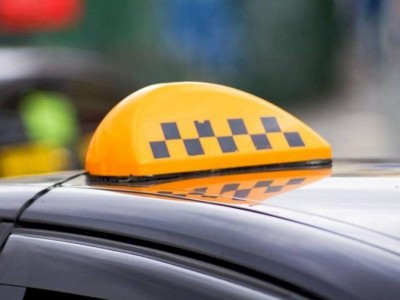 
                    Информацию о конфискации транспорта у нелегальных таксистов опровергли в КГД
                