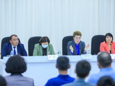 
                    В Актобе прибыла комиссия  для наблюдения за вакцинированными БЦЖ школьниками
                