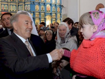 
                    Елбасы поздравил казахстанцев с праздником Рождества
                