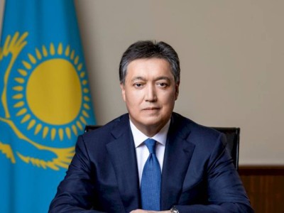 
                    Премьер-министр страны поздравил казахстанцев с Днем Независимости
                