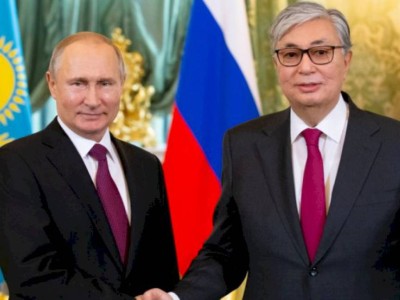 
                    Владимир Путин поздравил Касым-Жомарта Токаева
                