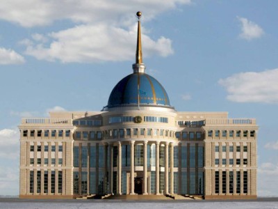 
                    Токаев присудил Госпремию в области литературы и искусства имени Абая
                