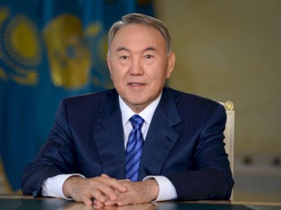 
                    Назарбаев постановил провести внеочередной съезд Nur Otan
                