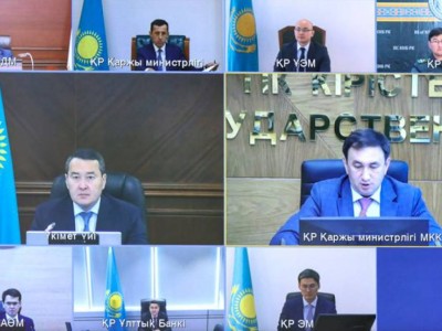 
                    Премьер-министру рассказали, насколько сократится время пропуска авто на границе
                