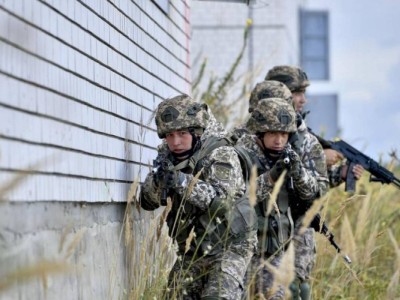 
                    Учения Сил спецопераций Казахстана и Беларуси проходят в Алматинской и Жетысуской областях
                