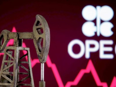 
                    Страны ОПЕК+ продолжат увеличивать добычу нефти - итоги заседания министерской встречи
                