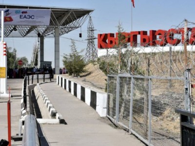 
                    В КНБ посоветовали казахстанцам воздержаться от попыток перевозки ГСМ
                