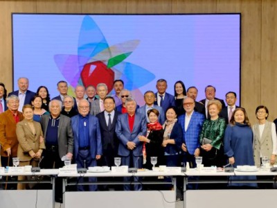 
                    Аким Алматы встретился с представителями творческой интеллигенции
                