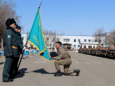 
                    В Казахстане более 6 тыс. солдат-срочников уволят в запас
                