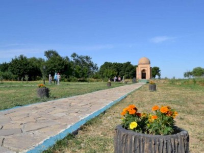 
                    В Казахстане возведут визит-центр мавзолея дочери Яссауи
                