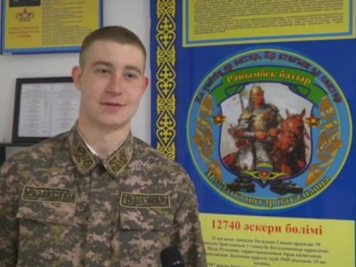 
                    Чемпион мира по гиревому спорту проходит срочную службу в Сарыозекском гарнизоне
                