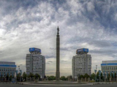 
                    Как устанавливали Монумент Независимости в Алматы
                