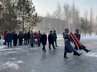 
                    80-летие битвы за Москву: в Нур-Султане почтили память героев-панфиловцев
                