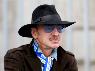 
                    Заболевший Боярский призвал всех вакцинироваться от коронавируса
                