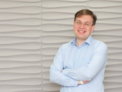 
                    Скончался известный казахстанский журналист Михаил Дорофеев
                