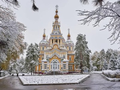 
                    Елбасы сделал подарок Вознесенскому кафедральному собору Алматы
                