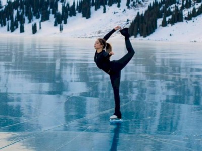 
                    Фигуристка станцевала на льду Капшагайского водохранилища
                