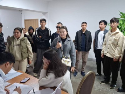 
                    Алматинская молодежь активно принимает участие в референдуме
                