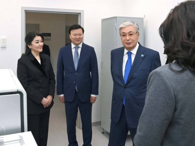 
                    Токаеву показали новый Центр санитарно-эпидемиологической экспертизы
                