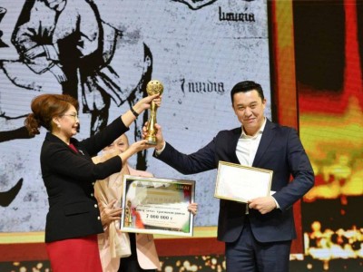 
                    В Астане наградили победителей премии Umai
                