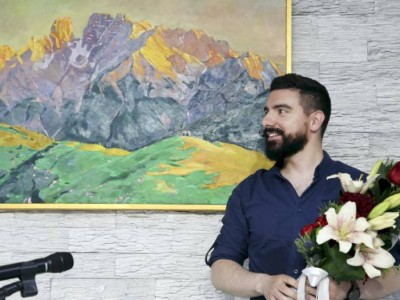 
                    В Алматы проходит выставка картин
                