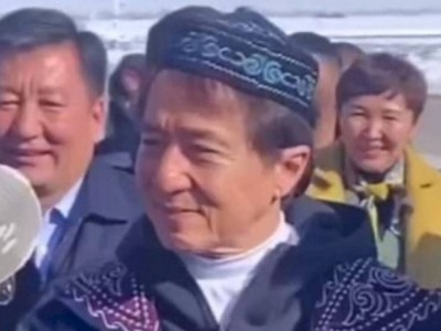 
                    Джеки Чан спел песню на казахском языке
                