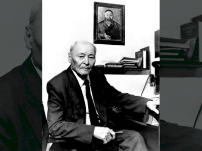 
                    Сохранение ценностей: Мухамедхан Сейткулов и Каюм Мухамедханов – хранители традиций Алаша и наследия Абая
                