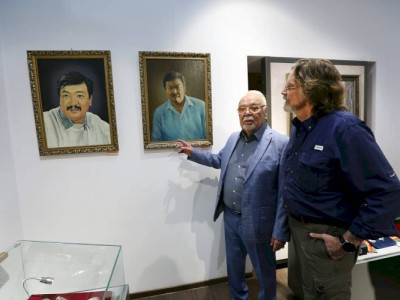 
                    Уникальную выставку подготовил к 85-летию народного артиста СССР Асанали Ашимова музей Алматы
                