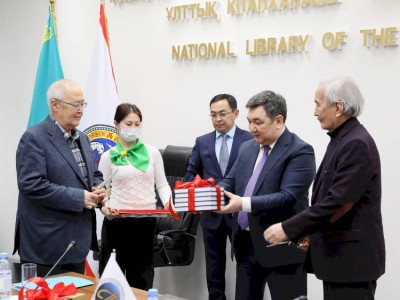 
                    Международная Тюркская академия провела конференцию «Созвучие великих»
                