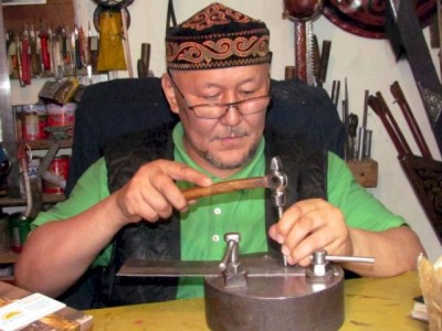 
                    Кузнец своего счастья: исцеляющее дело всей жизни Абылайхана Асылбая
                