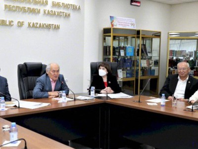 
                    Выставка, посвященная 90-летию Манаша Козыбаева, открылась в Алматы
                
