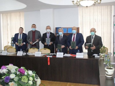 
                    Казахские ученые раскрывают тайны Великой степи
                