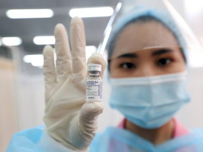 
                    Врачи озвучили основания для медотвода от прививки против COVID-19
                