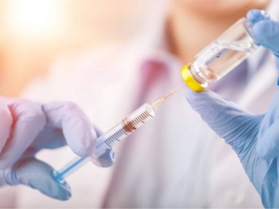 
                    Ученые развенчали миф о том, что вакцины от COVID-19 могут привести к бесплодию
                