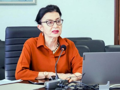 
                    Зарема Абдуллина: Казахстанцы в течение года реформировали страну
                