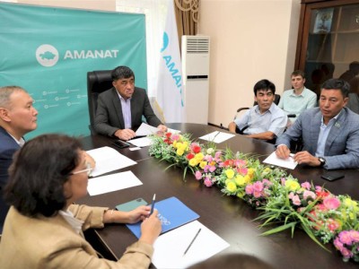 
                    Члены политсовета Бостандыкского районного филиала партии Amanat обсудили Послание Президента
                