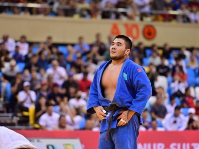 
                    Нурлыхан Шархан завоевал бронзу турнира по дзюдо серии Grand Slam в Париже
                