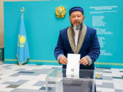 
                    Наурызбай Хаджи Таганули: Я проголосовал за единство и будущее Казахстана
                