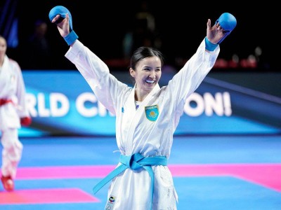 
                    Каратистка Молдир Жанбырбай завоевала золото чемпионата мира
                