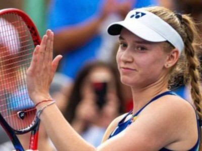 
                    Елена Рыбакина сенсационно проиграла в полуфинале турнира в Пекине
                