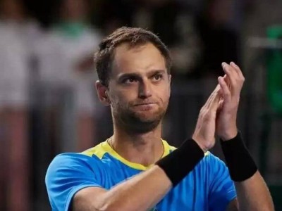 
                    Александр Недовесов уступил в финале турнира АТР в Австрии
                
