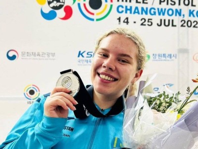 
                    Казахстанка завоевала серебро юниорского чемпионата мира по пулевой стрельбе
                