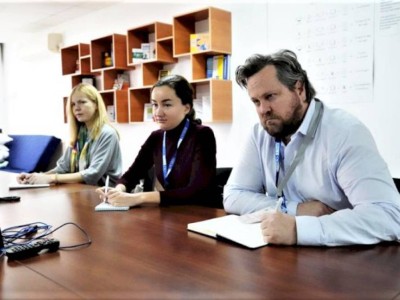 
                    Международные наблюдатели посетили  предвыборную встречу Каракат Абден
                