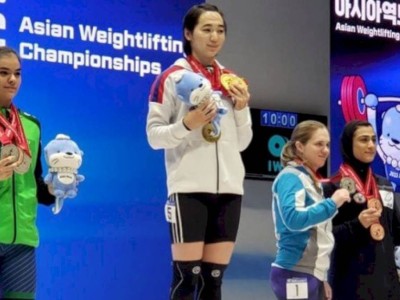 
                    Казахстан выиграл еще две медали на чемпионате Азии по тяжелой атлетике
                