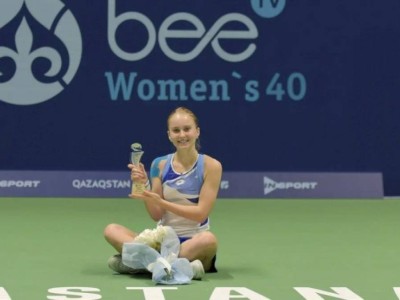 
                    Победительницей теннисного турнира BeeTV 40 Women's стала Полина Кудерметова
                