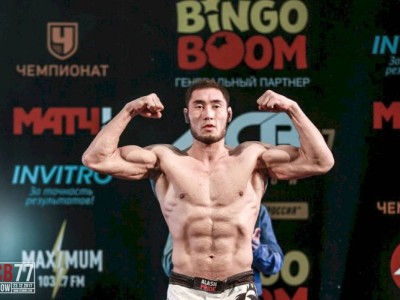 
                    Казахстанский полутяжеловес отправил на пенсию бывшего чемпиона PFL
                