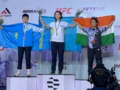 
                    Женщина-полицейский из Шымкента стала чемпионкой Азии по ММA
                